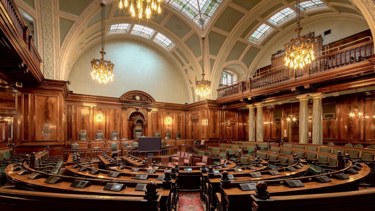 Clever Debate Techniques for Online Platforms