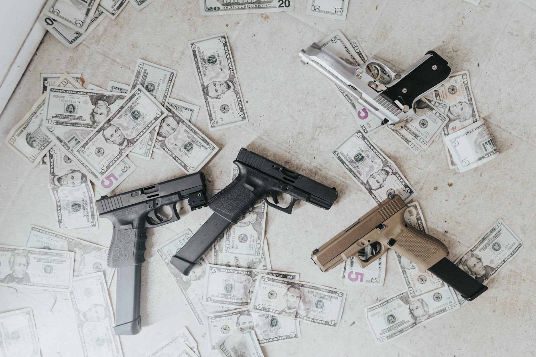 A graphic comparing gun ownership rates and gun violence statistics across different states. — gun control debate