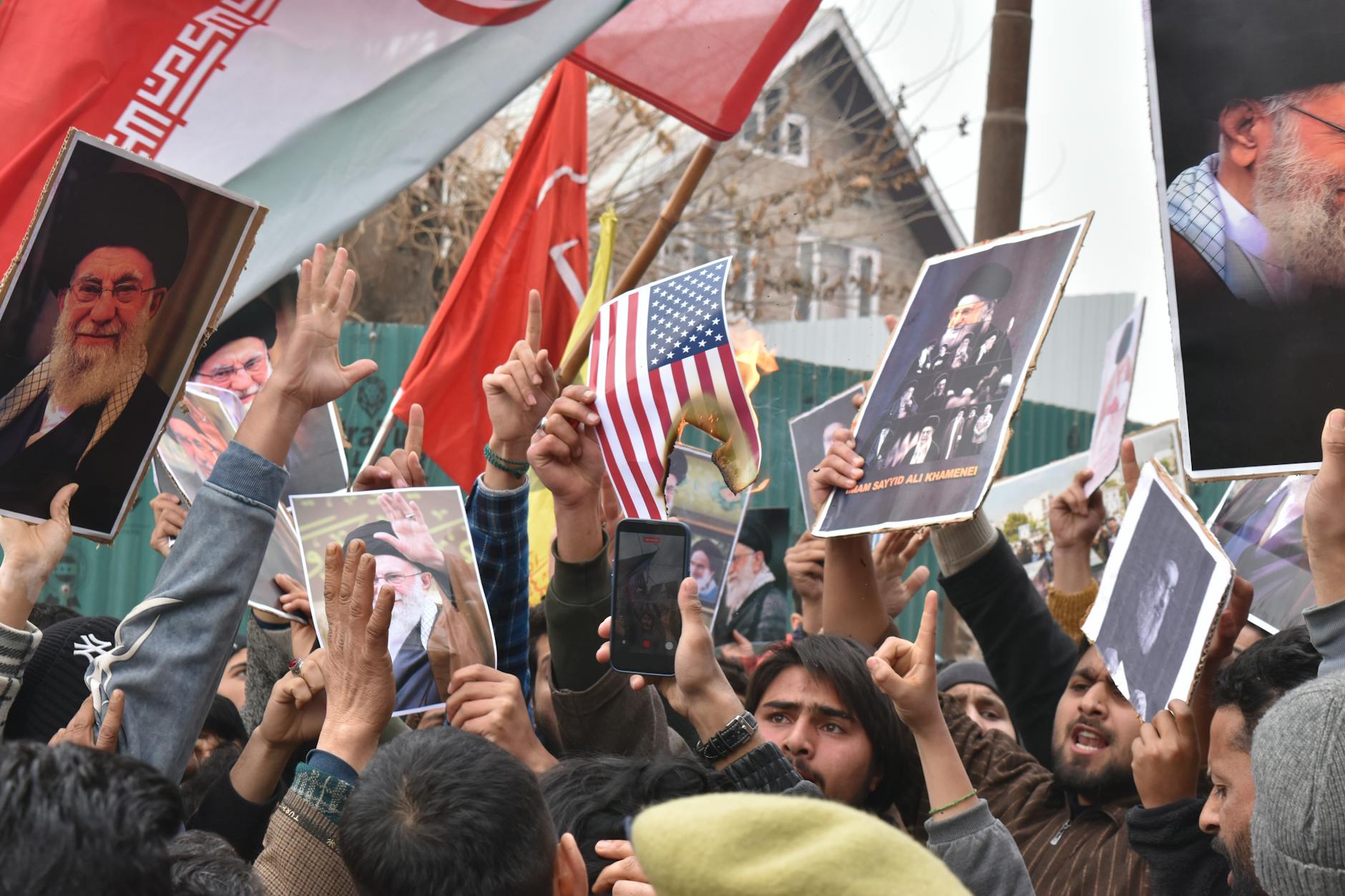 Infographic showing the pros and cons of Pakistan's neutrality in the US-Iran conflict. — pakistan neutrality debate