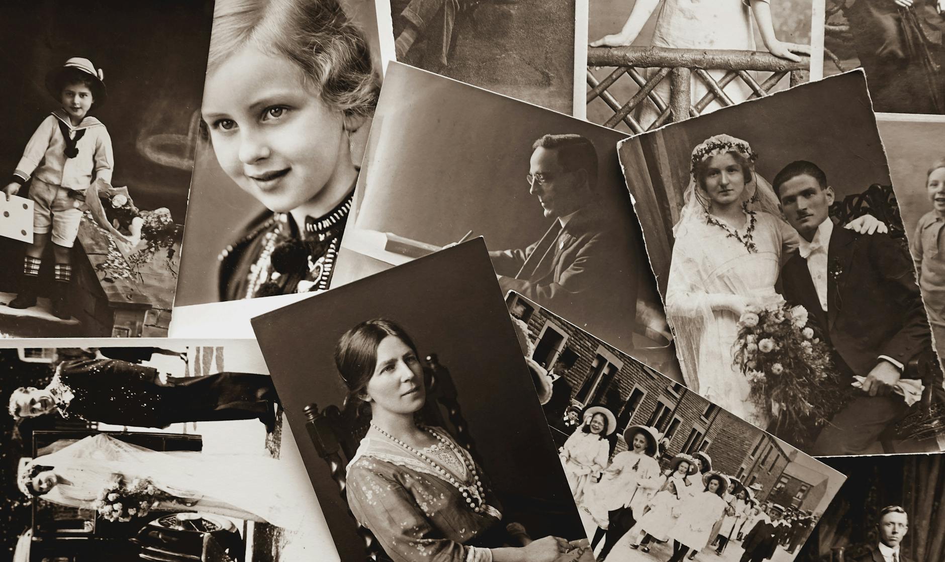 A historical image of a beauty pageant from the early 20th century, showcasing the evolution of beauty standards. — beau…