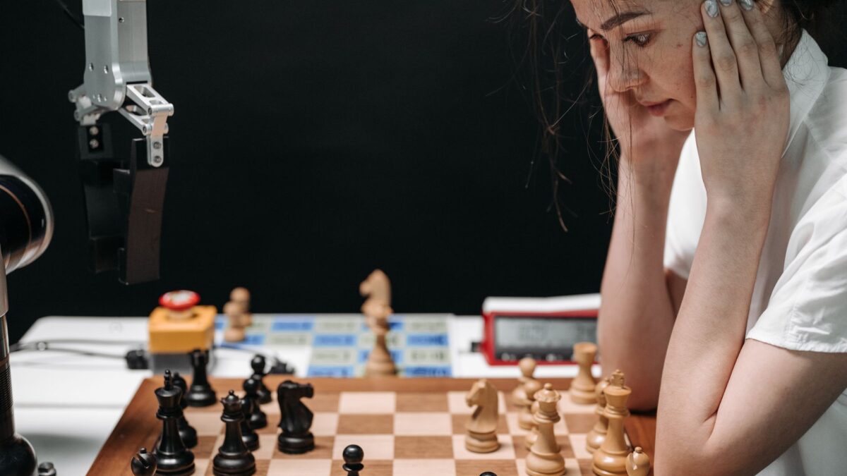 AI Agents Decision Making: A Controversial Debate