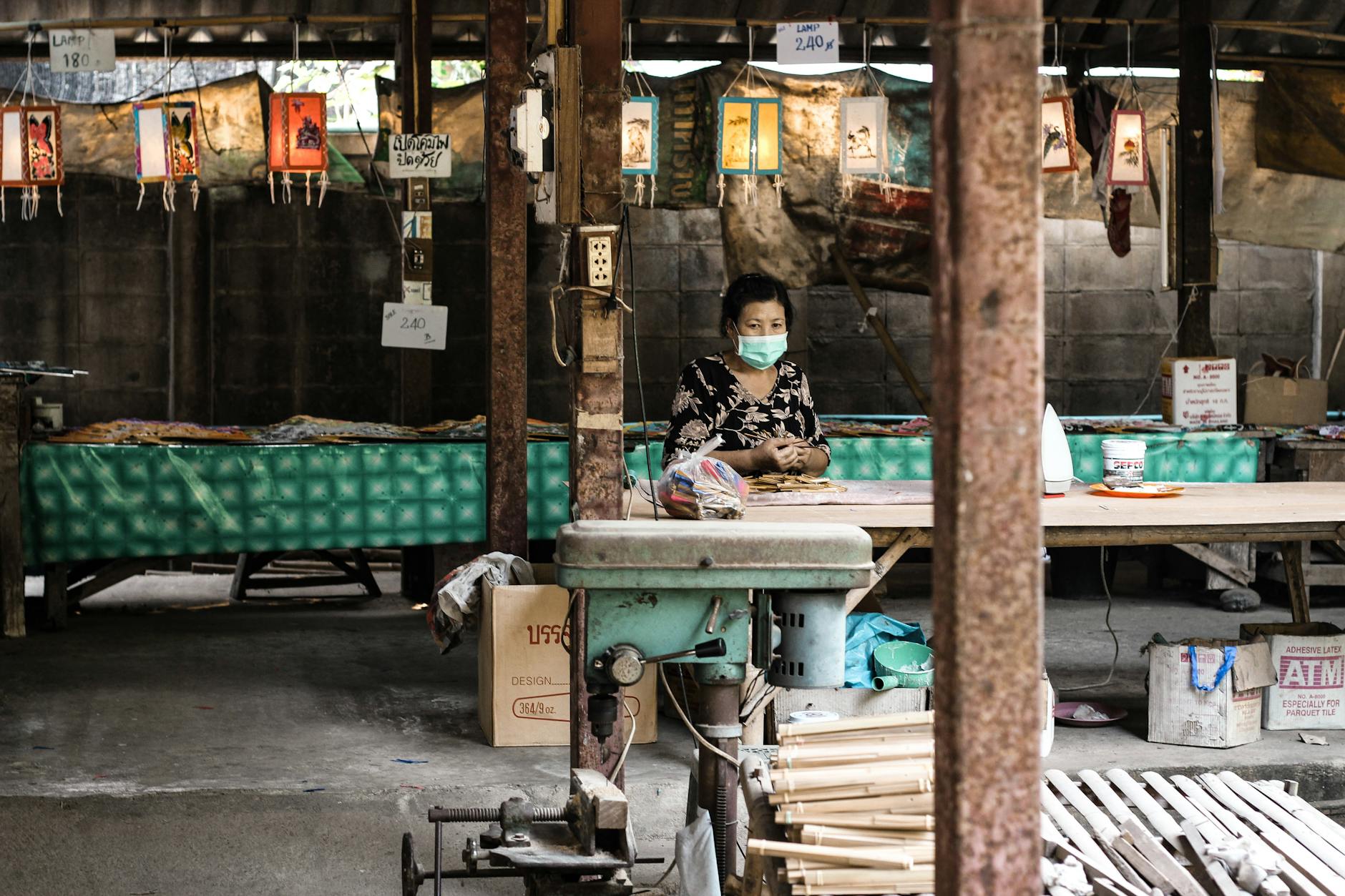 An infographic showing the social impact of fast fashion production. — fast fashion impact