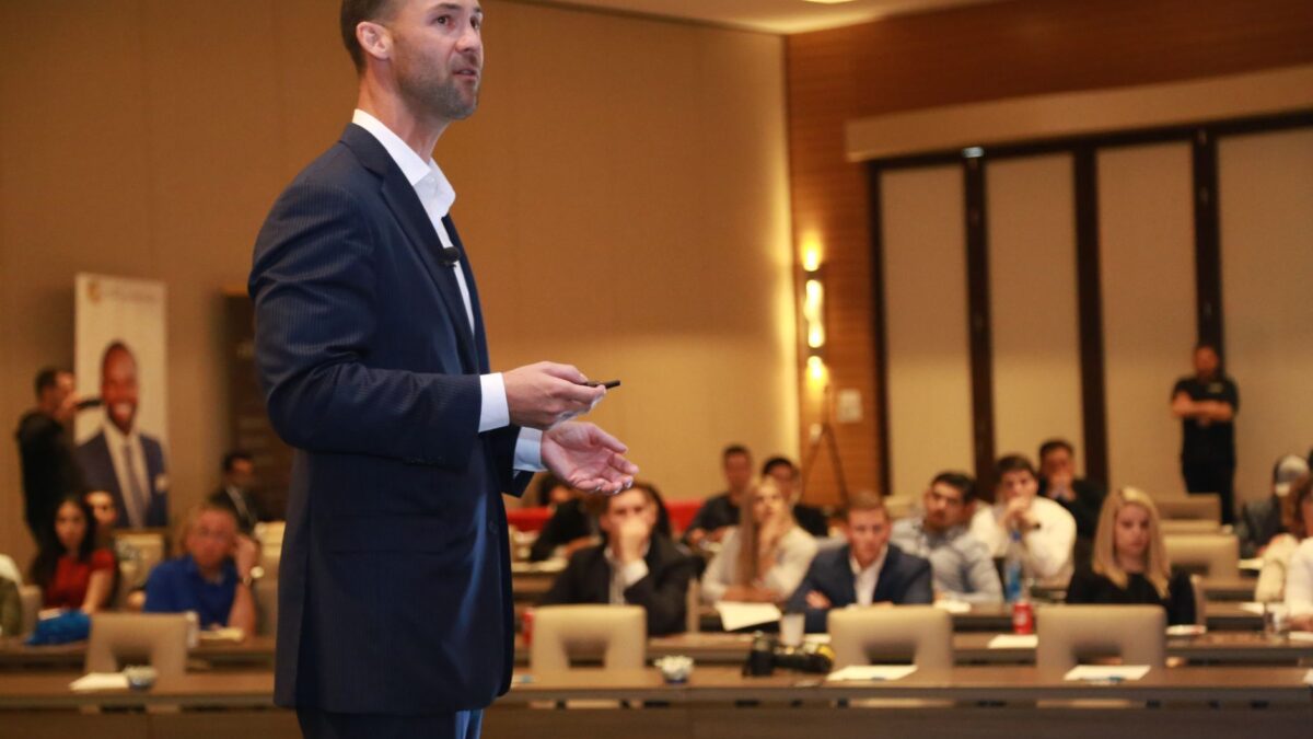 Clever Debate Strategies for Effective Public Speaking