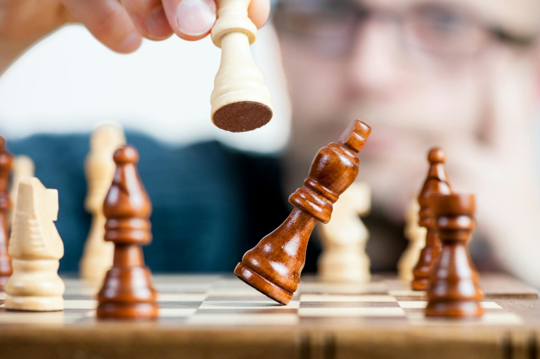 Countering Logical Fallacies Effectively
