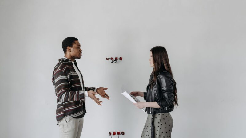 Debate vs Discussion: Key Differences Explained