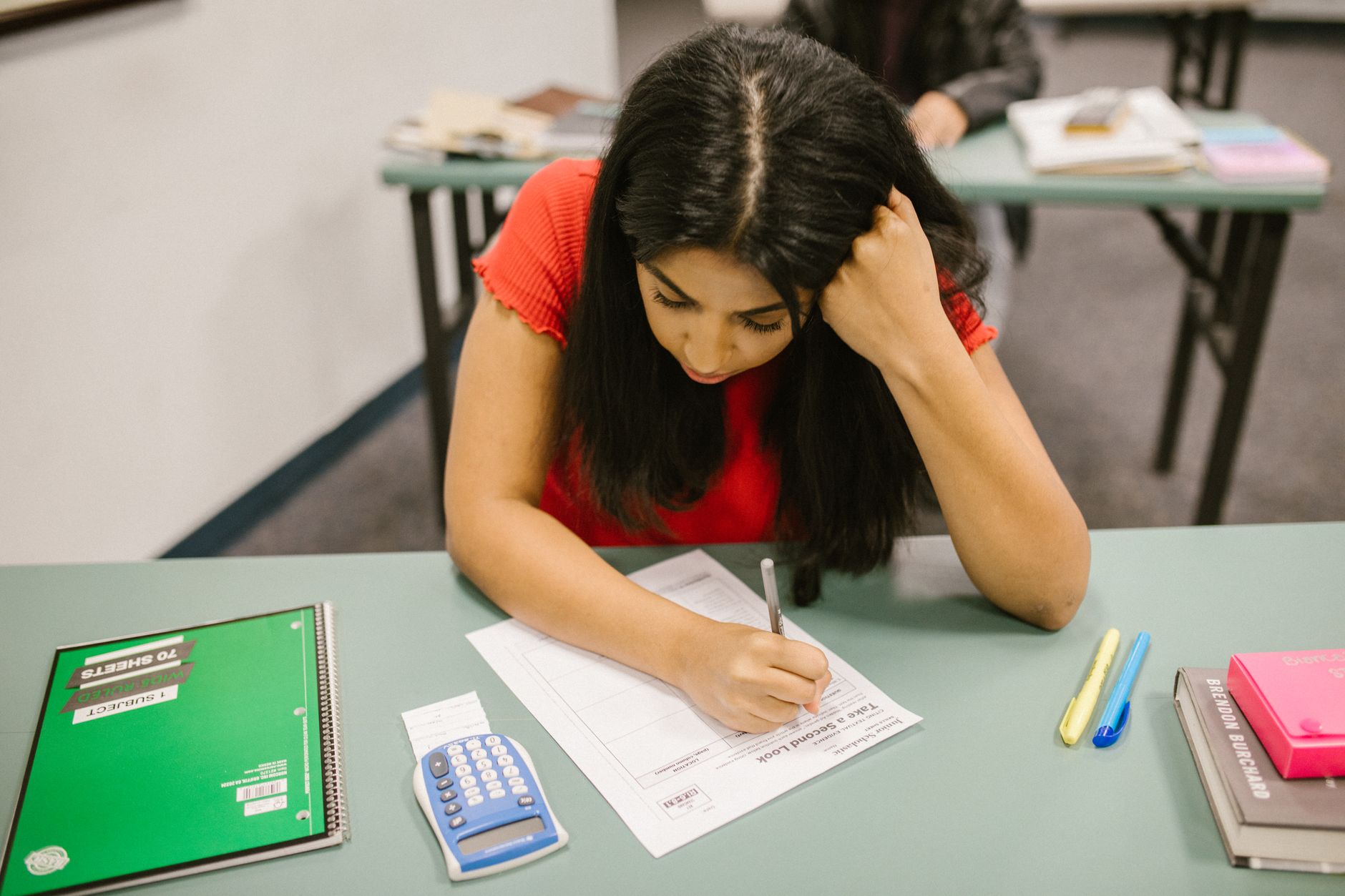 A chart comparing traditional exams with creative assessments, highlighting key differences and benefits. — exam reform …