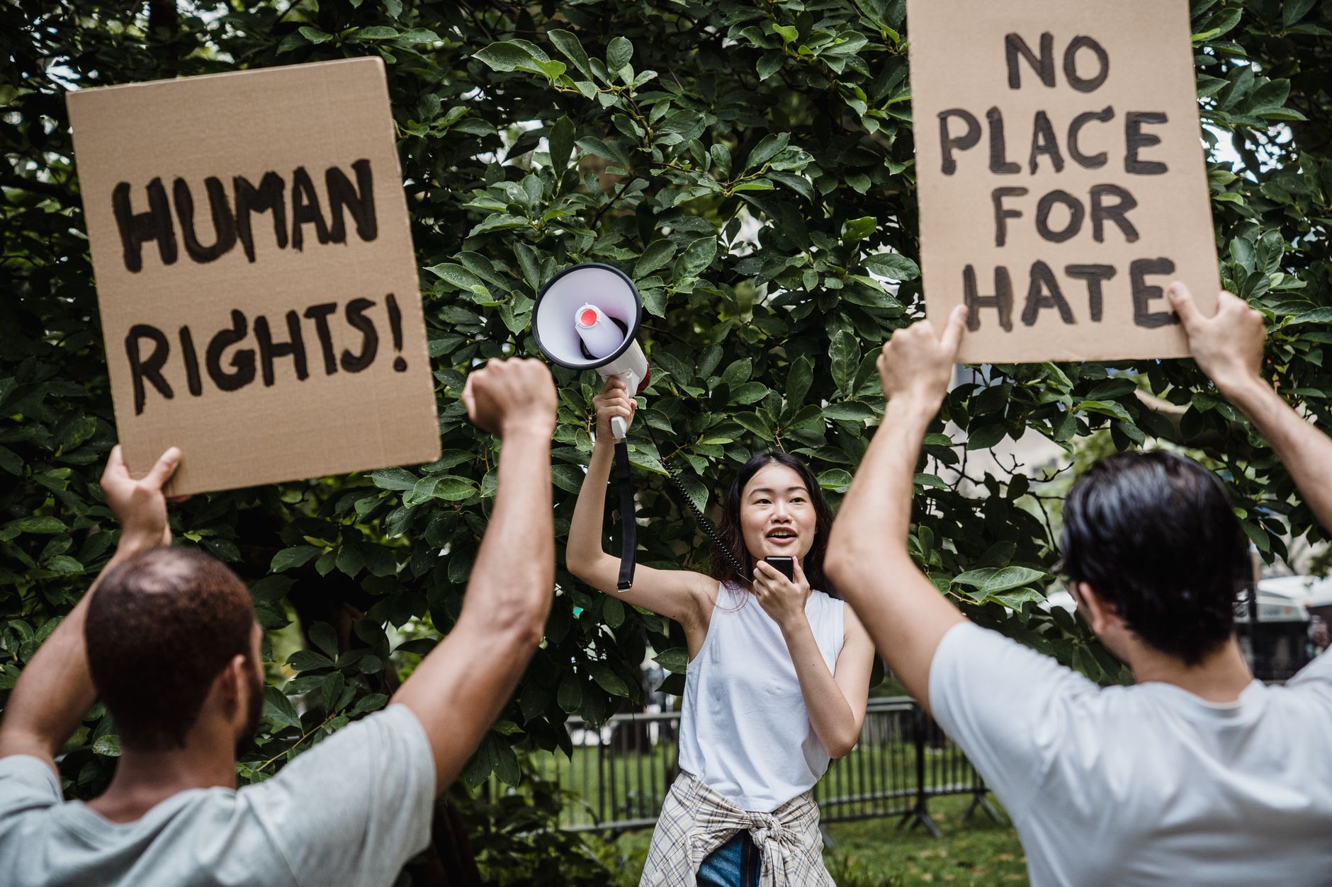 A visual representation of different legal frameworks regarding hate speech across countries, highlighting the balance between free speech and hate speech laws.