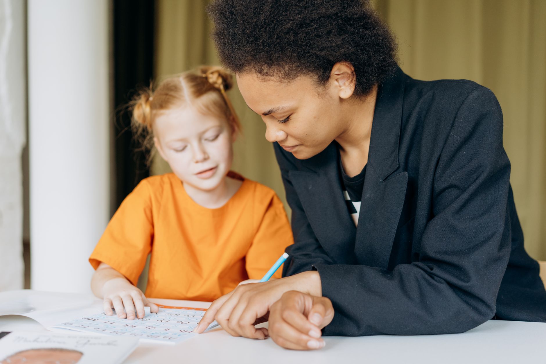 An infographic depicting alternative learning methods to homework, showcasing various approaches in education. — homewor…