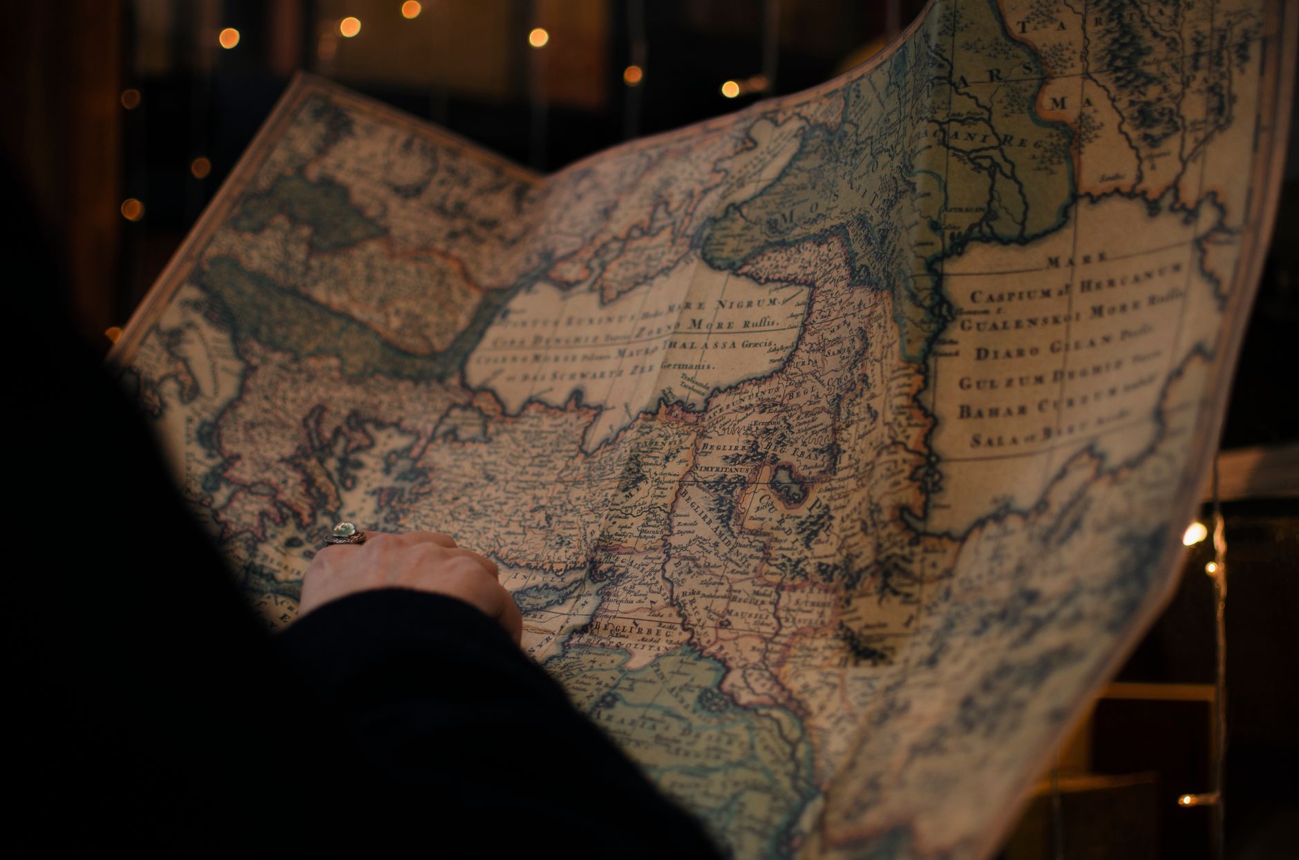 Navigating the Globalization Debate: Finding Solutions