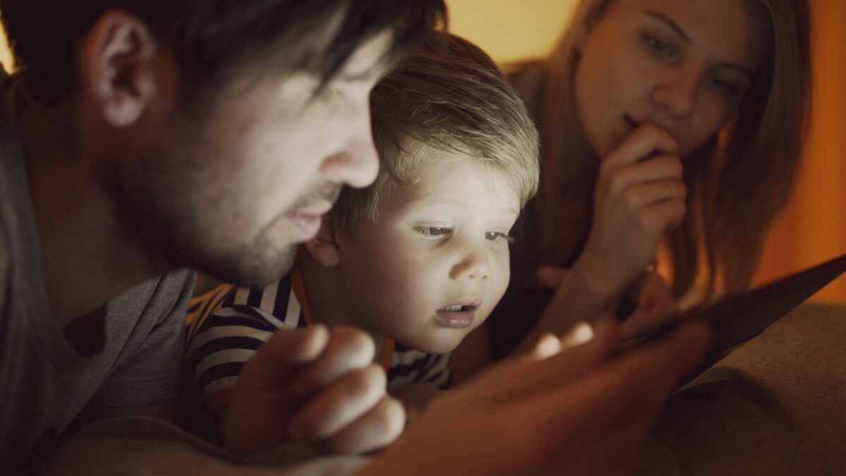 Should Governments Limit Screen Time for Children?