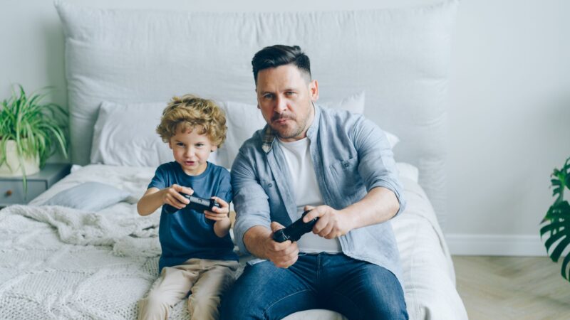 The Parental Control Debate: Should Parents Monitor Kids’ Phones?