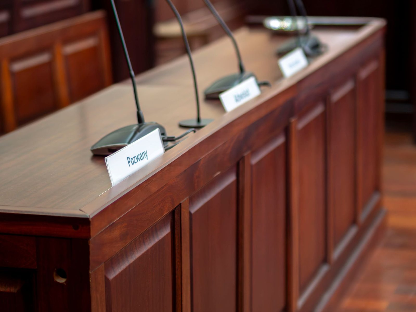 A depiction of the Scopes Monkey Trial courtroom setting. — historical debates
