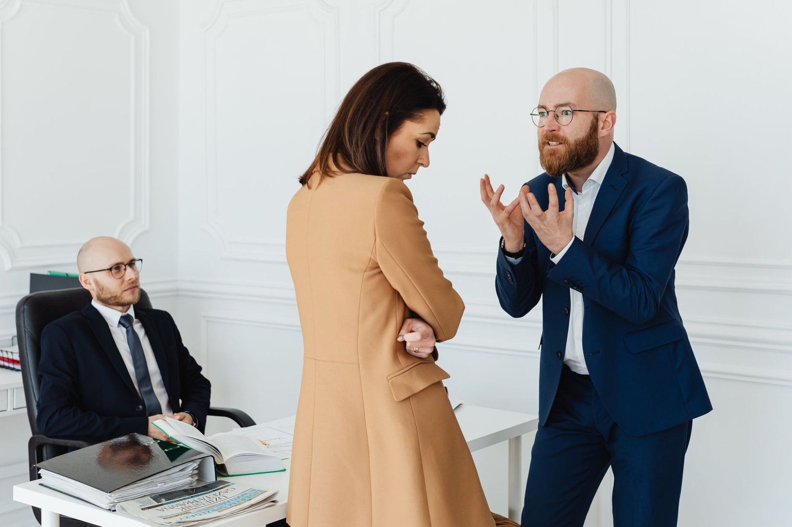 Body Language in Debate: Common Mistakes to Avoid