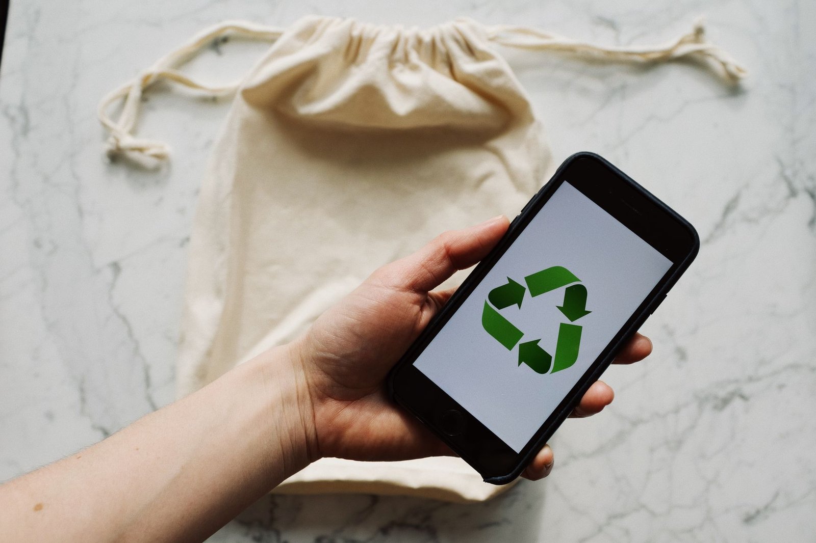 Infographic showing the lifecycle of fast fashion products and their environmental impact. — fast fashion debate