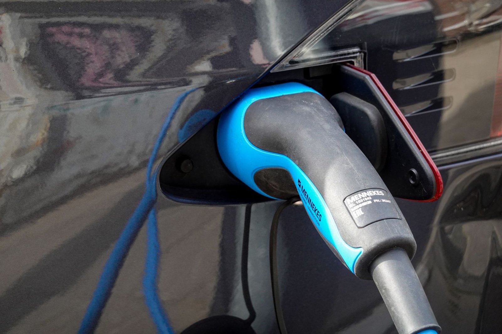 A comparison chart showing emissions from electric vehicles versus traditional gas vehicles. — electric vehicles debate