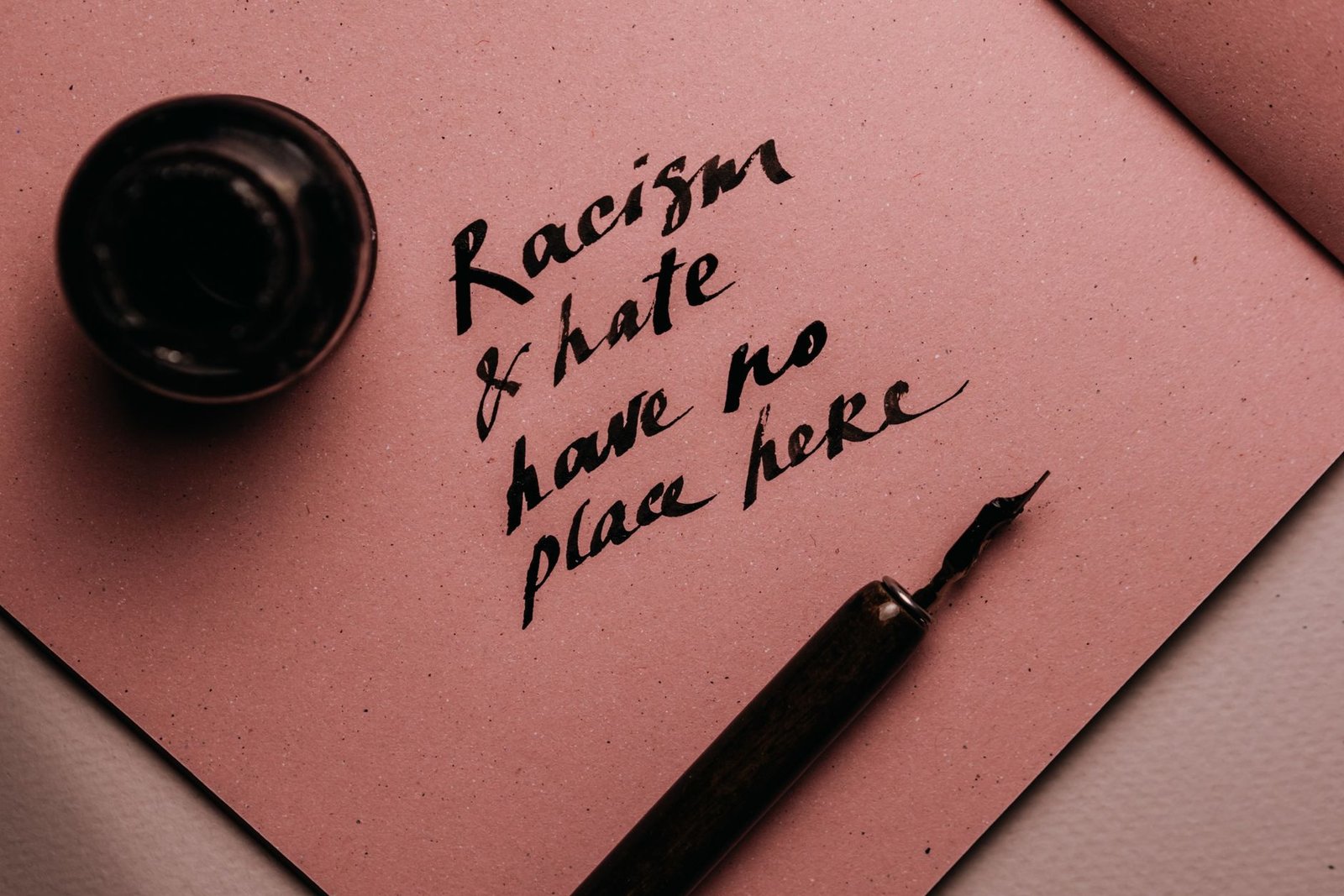 An illustration showing the balance between freedom of speech and hate speech.