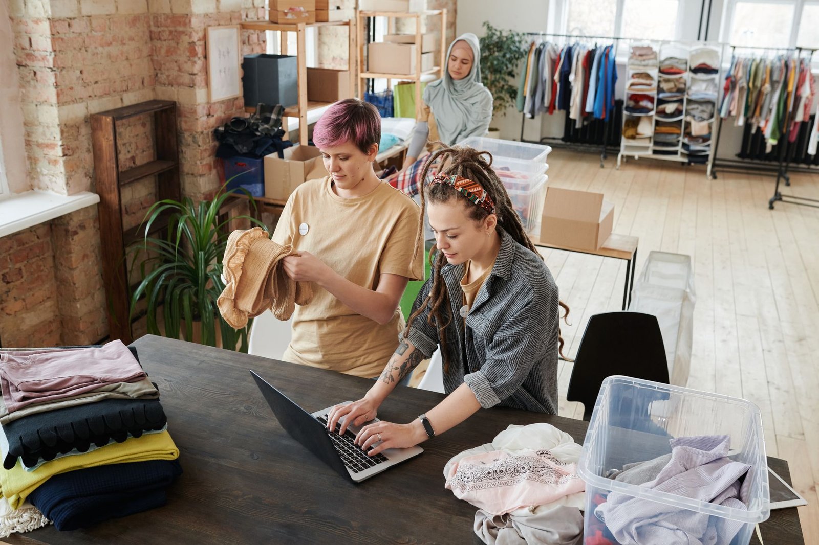 Images of sustainable fashion alternatives to fast fashion products. — fast fashion impact