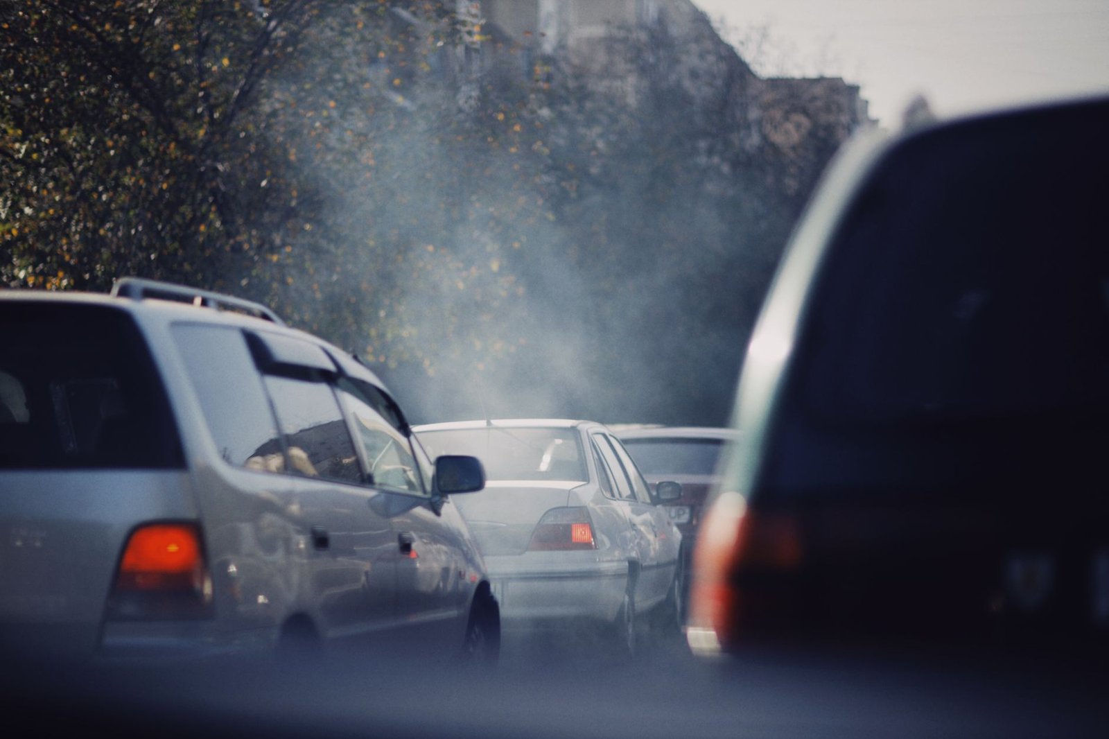 A visual representation of petrol car pollution levels in urban areas compared to electric vehicle emissions — electric …