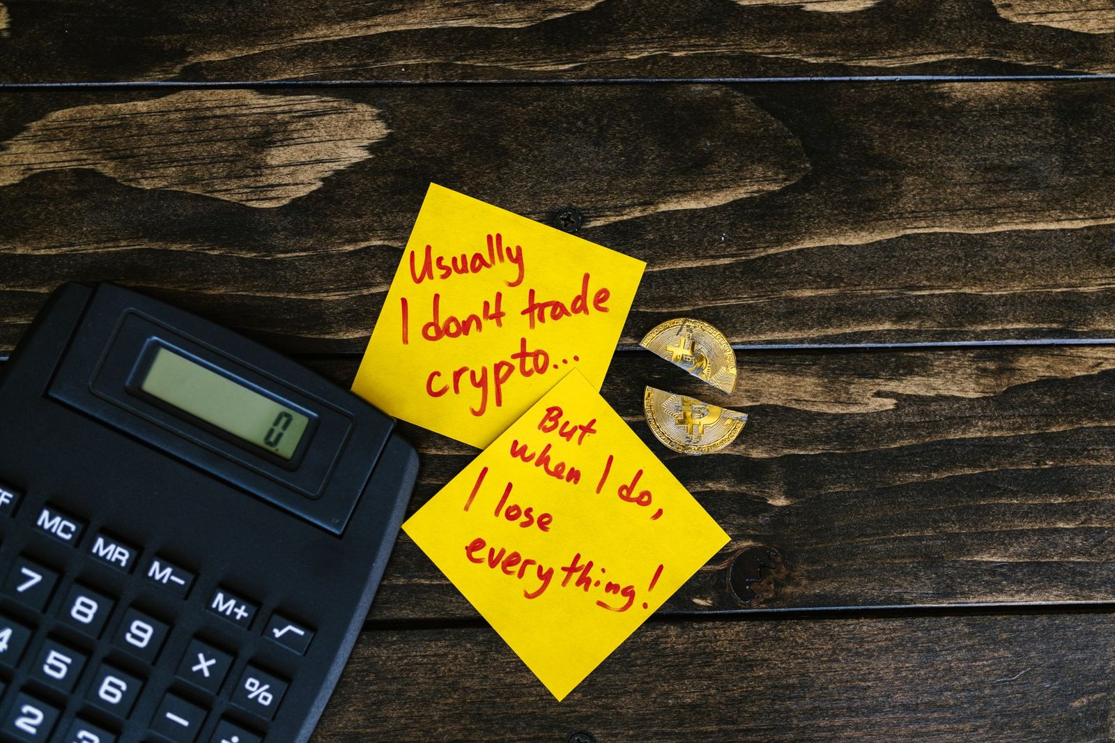 A visualization of the Bitcoin debate, showcasing arguments for and against its use as money. — cryptocurrency vs tradit…