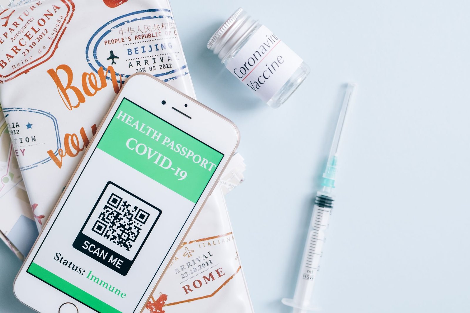An infographic comparing the health benefits and privacy concerns of vaccine passports. — vaccine passports debate