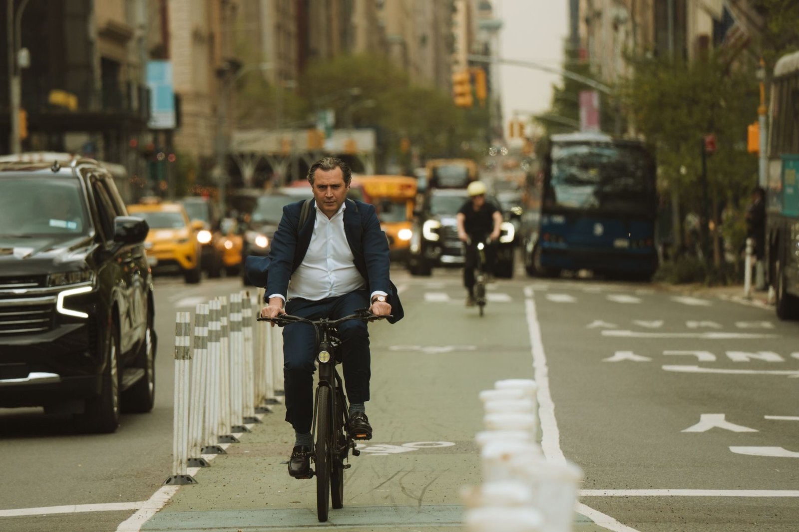 An infographic showing individual actions that can reduce carbon footprints, such as biking instead of driving. — climat…