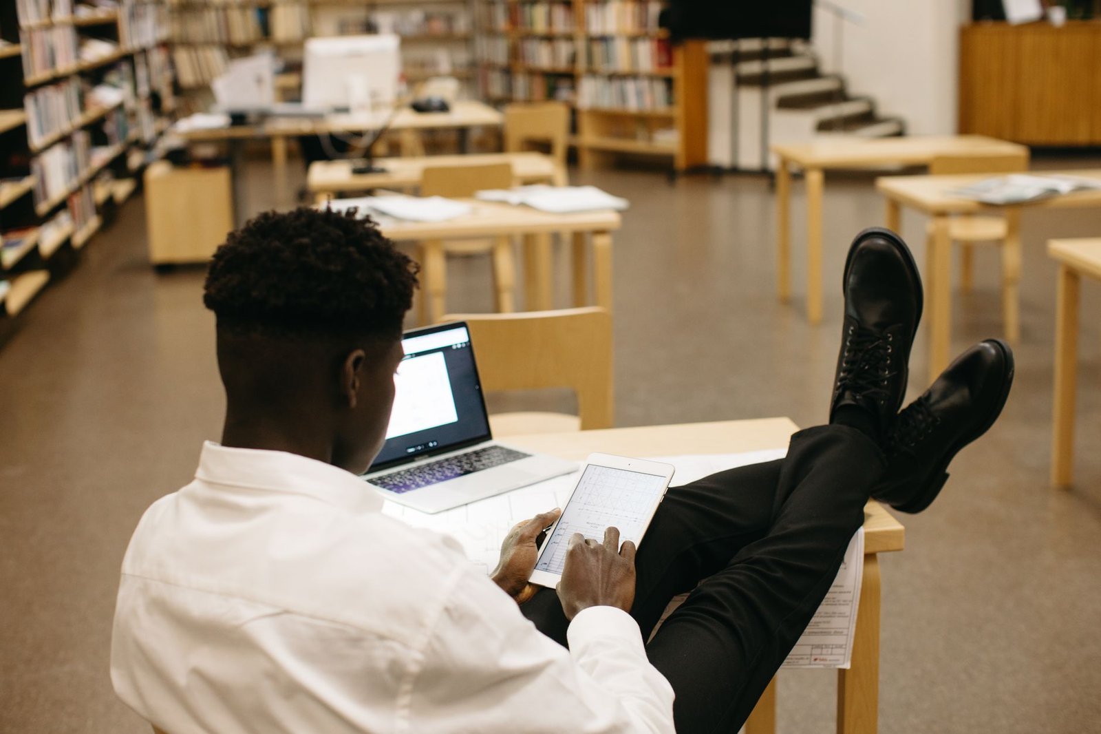 Finding Balance: Navigating the Online Education Debate